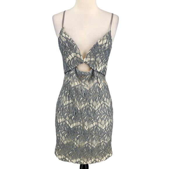 WYLDR Lace Cut Out Waist Dress - Picture 4 of 9